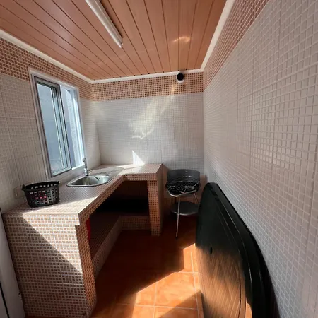 Casa A 2 Minutos A Pe De Piscina Natural Ponta Delgada Extérieur photo