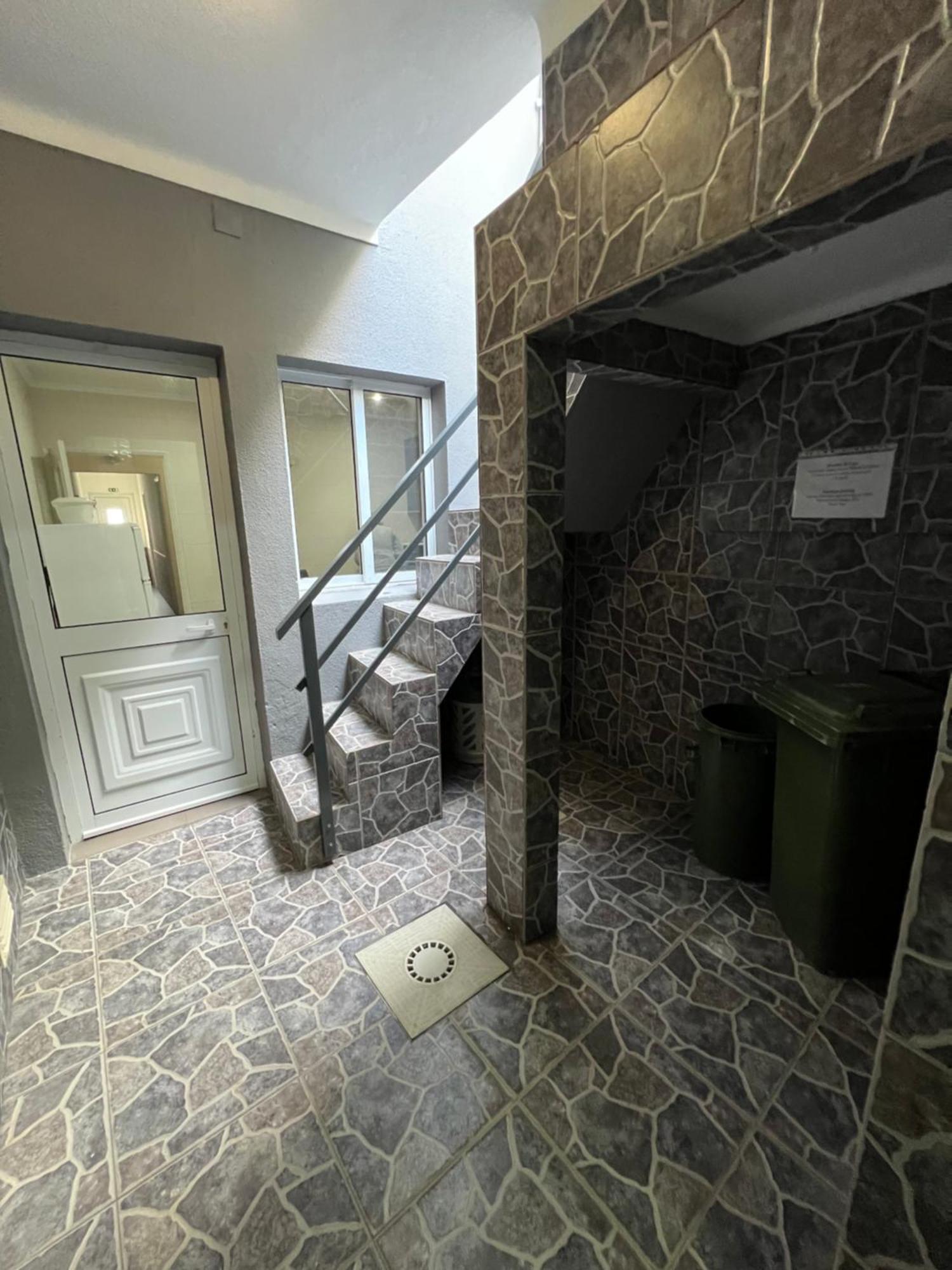Casa A 2 Minutos A Pe De Piscina Natural Ferienhaus Ponta Delgada