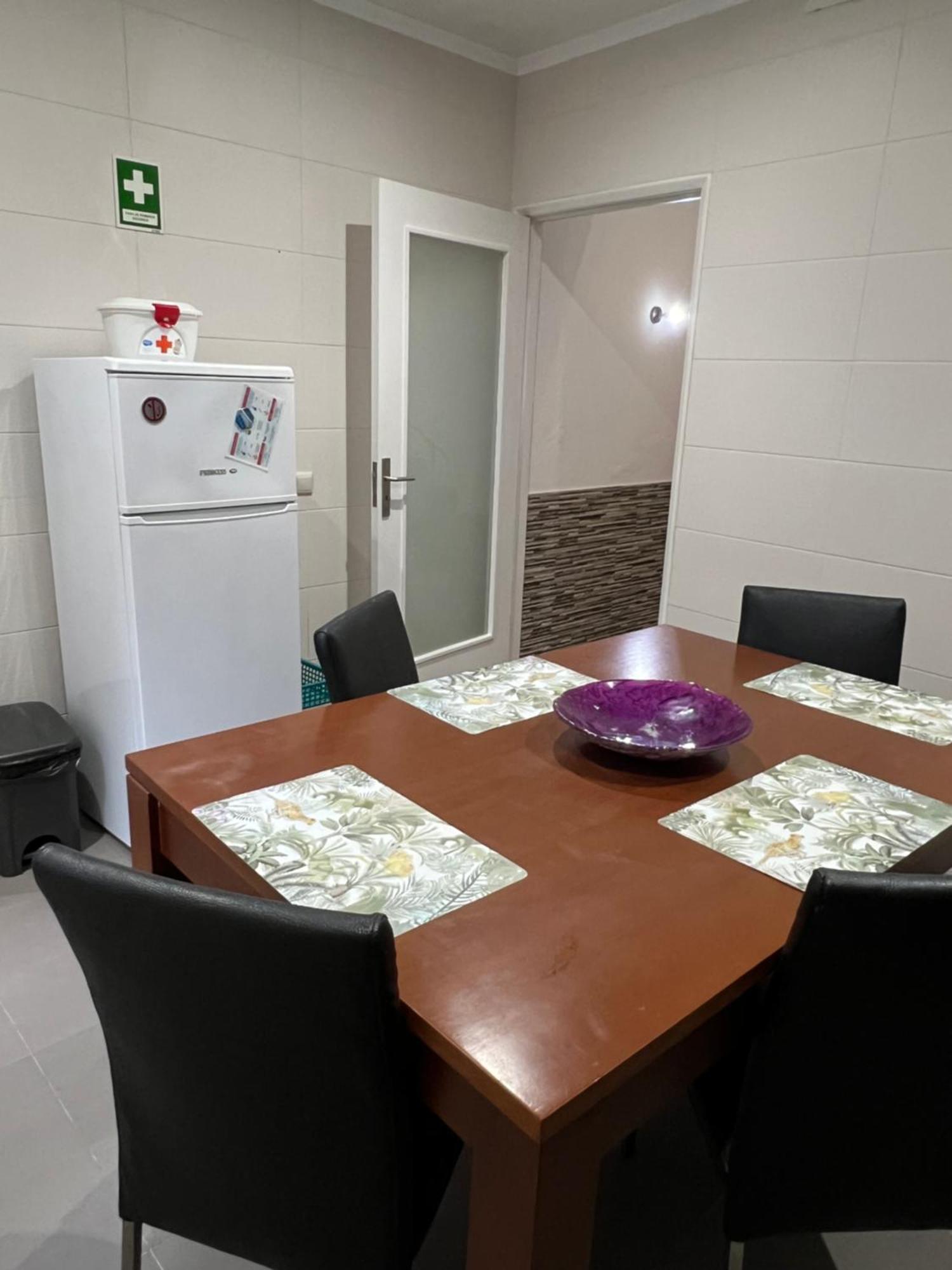 Casa A 2 Minutos A Pe De Piscina Natural * Ponta Delgada