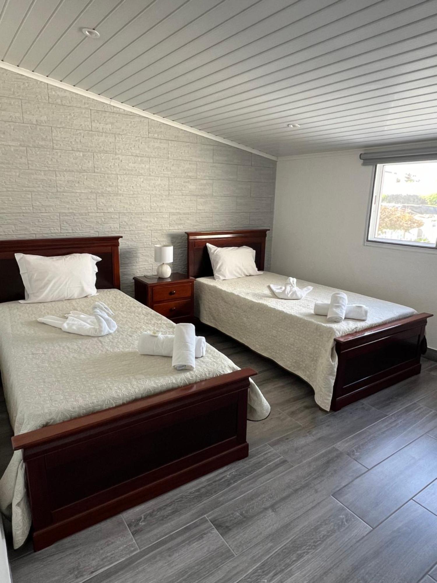 Casa A 2 Minutos A Pe De Piscina Natural Vakantiehuis *