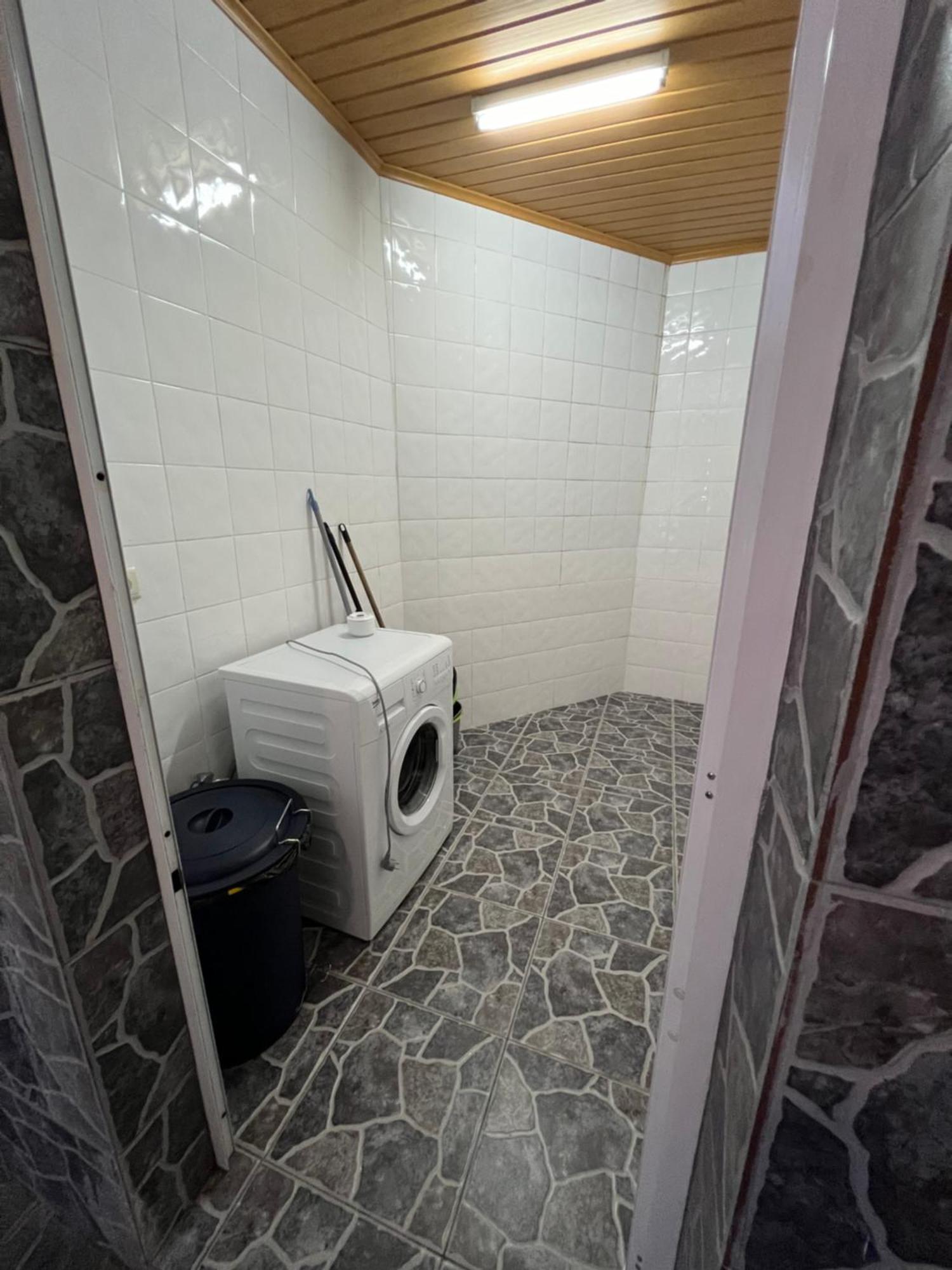 Casa A 2 Minutos A Pe De Piscina Natural Vakantiehuis *