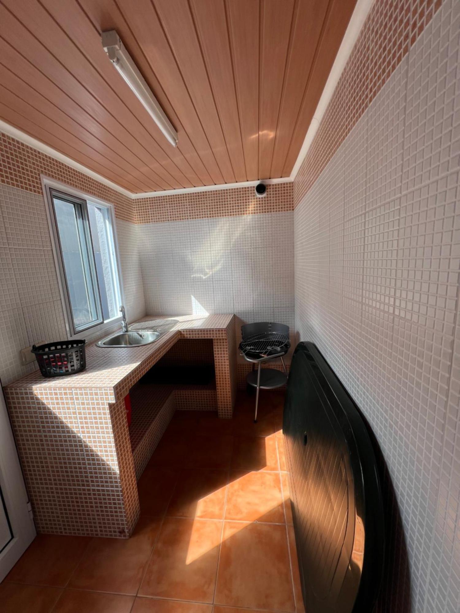 Casa A 2 Minutos A Pe De Piscina Natural Vakantiehuis