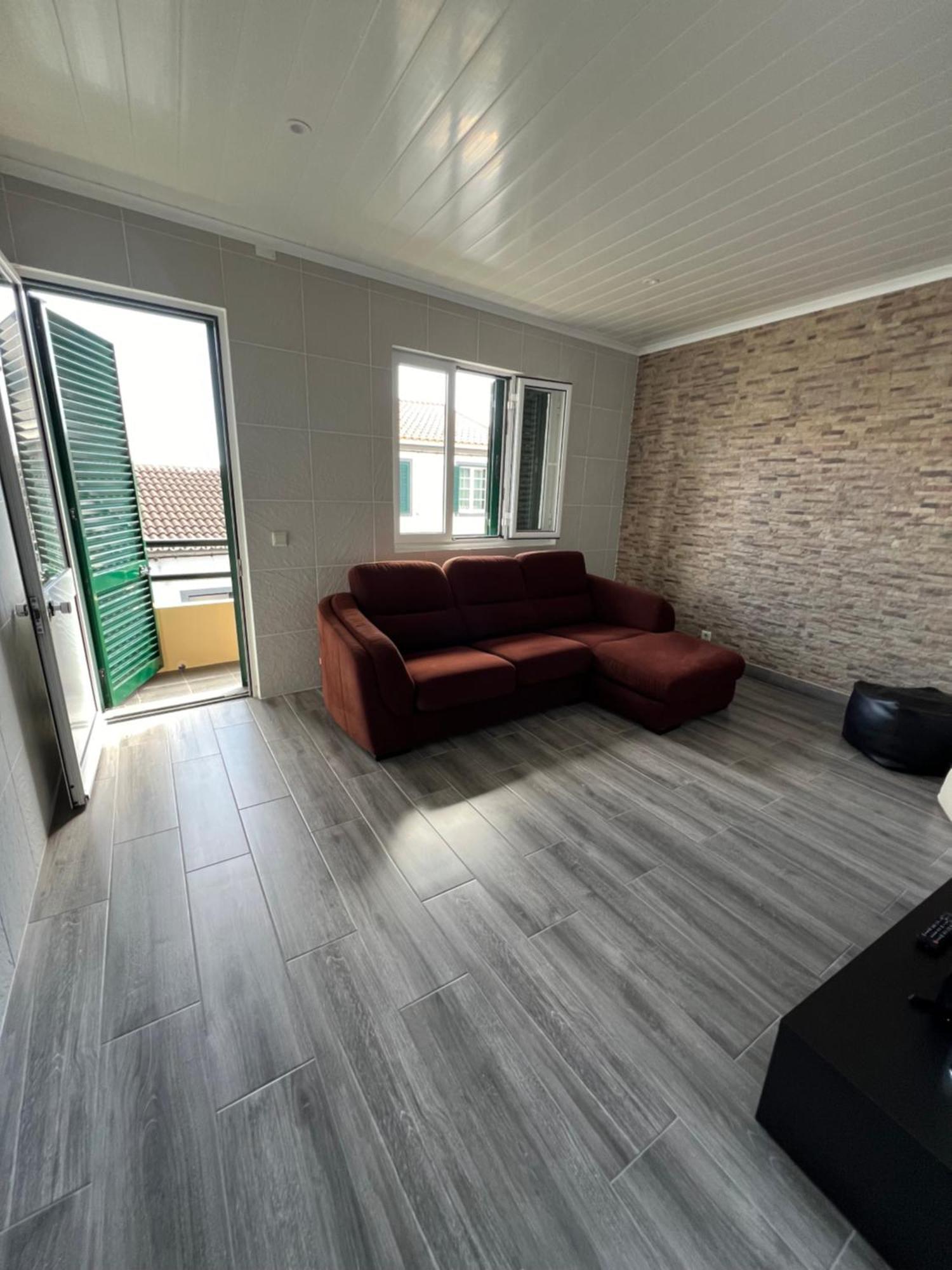 Vakantiehuis Casa A 2 Minutos A Pe De Piscina Natural Ponta Delgada